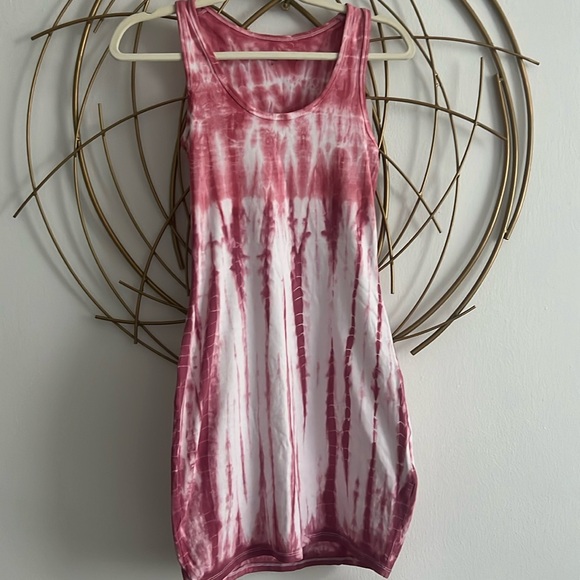 Kendall & Kylie Dresses & Skirts - NWT Kendall and Kylie tie-dyed dress